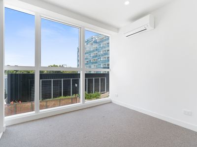 1307 / 168 Macaulay Road, North Melbourne