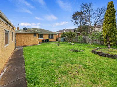 13 Reginald Grove, Warrnambool