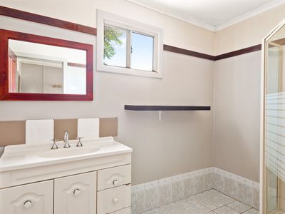 100 Lewis Street, Lamington