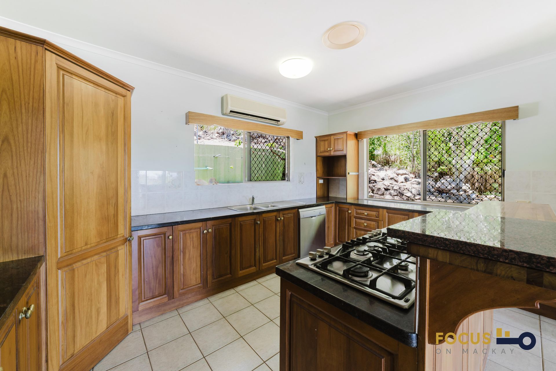 13 Coconut Grove, Ball Bay