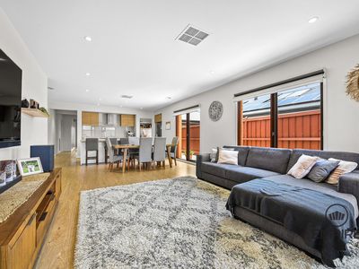 4 Myrtleford Avenue, Clyde