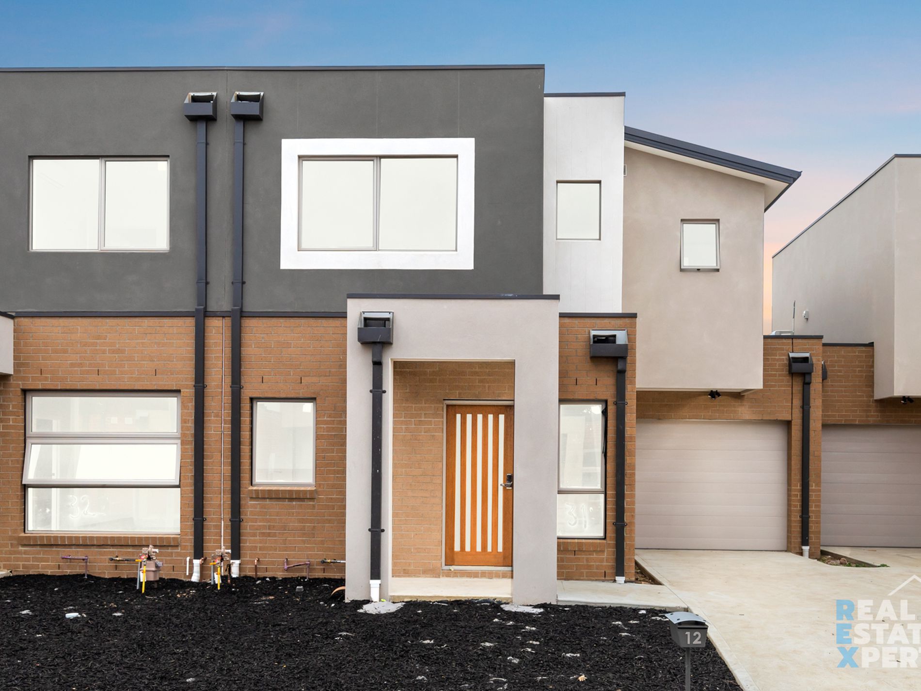 4 Tiger Way, Officer