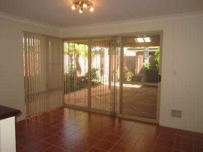 2/40 Scalby Street, Doubleview