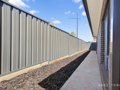 86 Highline Boulevard, Truganina