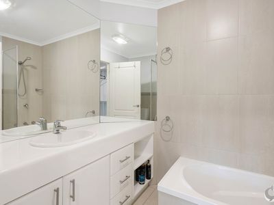 8 / 4-6 Princes Highway, Narooma