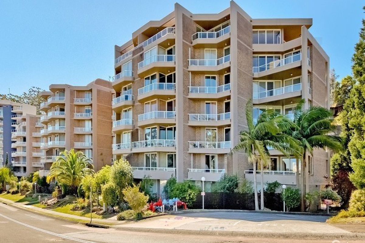 53 / 91-95 John Whiteway Drive, Gosford