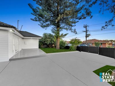 5 Oldmeadow Street, Dandenong North