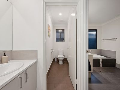 25 Leroy Way, Piara Waters