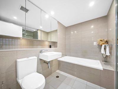 6 / 9 Bay Drive, Meadowbank