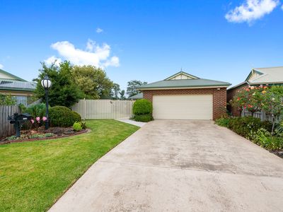 24 Woodburne Drive, Sale