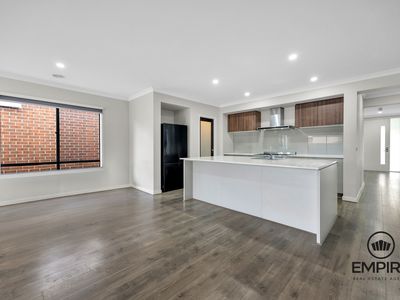 68 Yaralla Circuit, Clyde