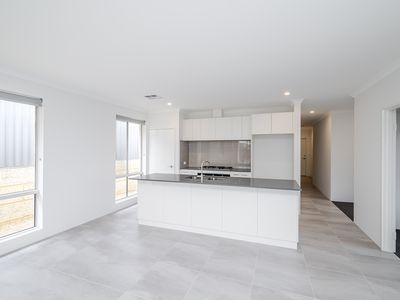 4 Malurus Way, Wellard