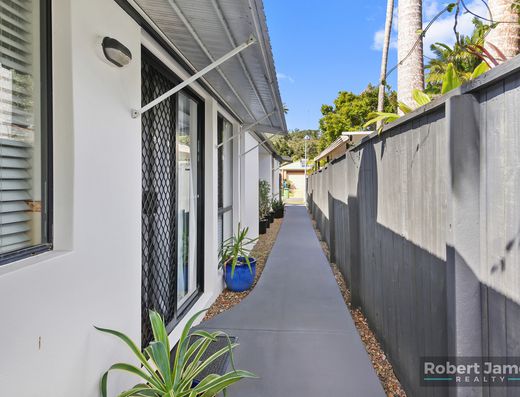 UNIQUE DUAL LIVING AT ITS BEST image 27