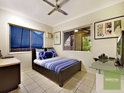 6 Regatta Crescent, Douglas
