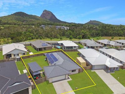 14 Sairs Street, Glass House Mountains