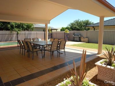 11 Nepean Place, Dubbo