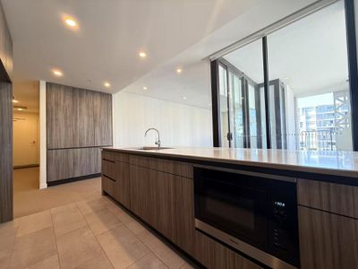 3402 / 5 Gadigal Avenue, Waterloo