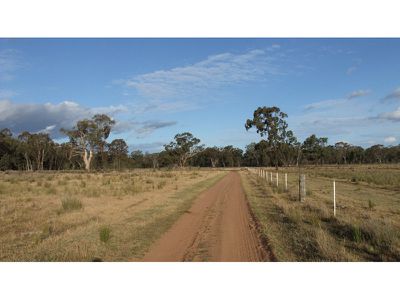 254 Simpson Road, Premer