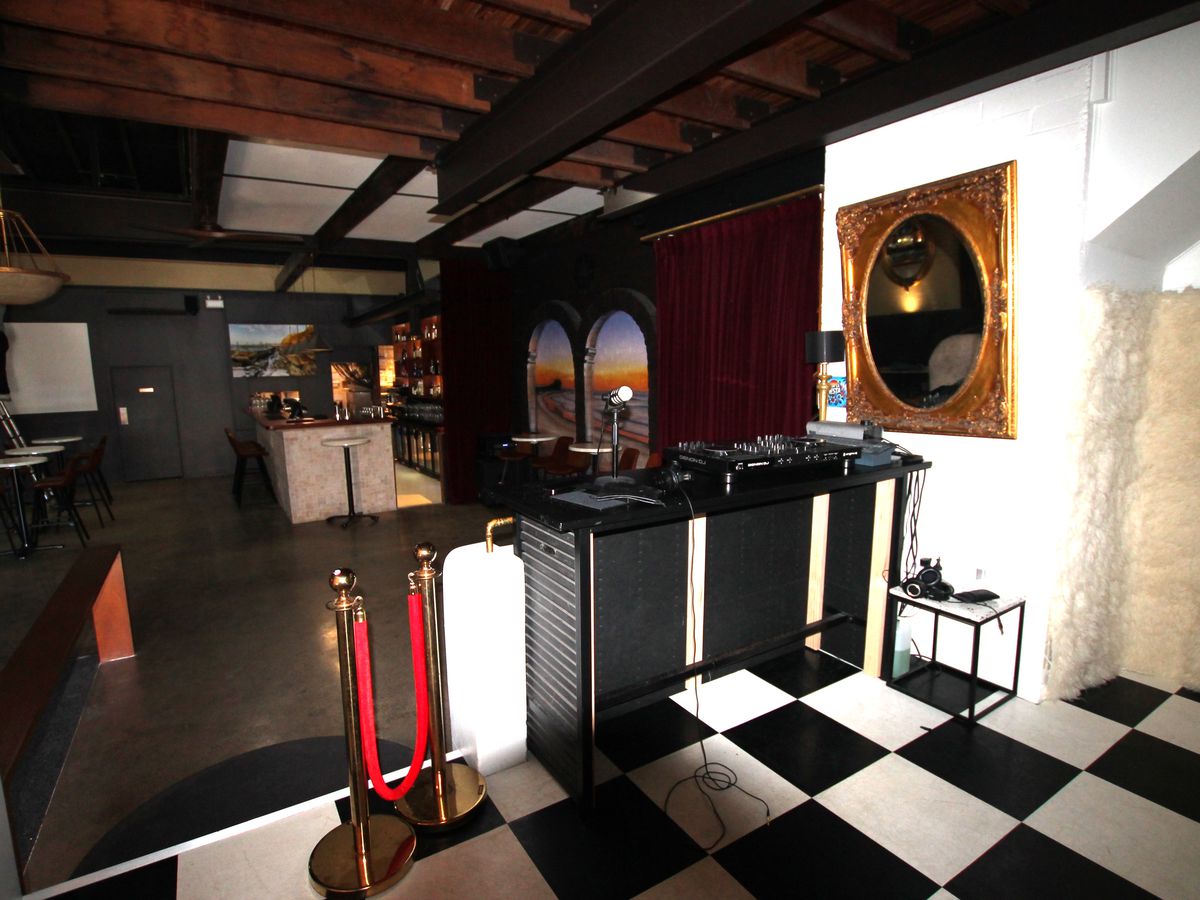gallery