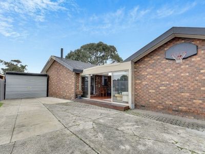 8 Dalray Close, Mill Park