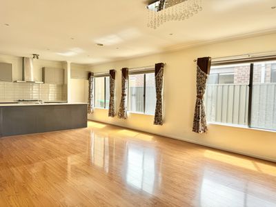 37 Lancewood Road, Manor Lakes