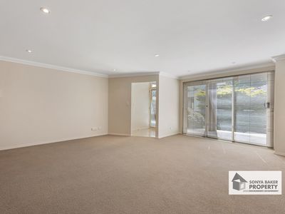 2 / 1 Moore Court, Wynyard