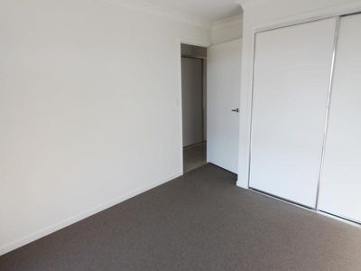 2 / 23 Peregrine Drive, Lowood