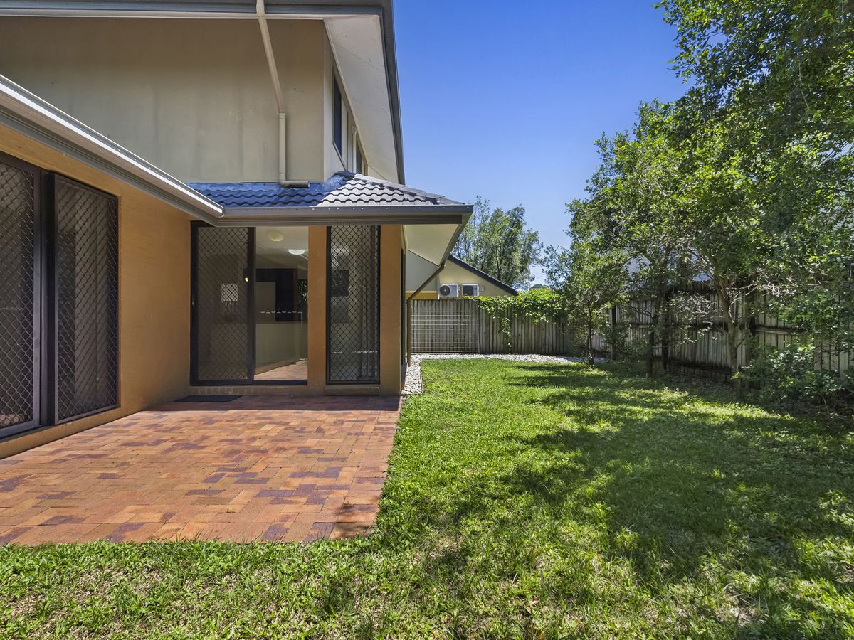 4 Harts Road, Indooroopilly