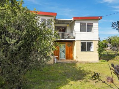 3 Lagoon Road, Carlton