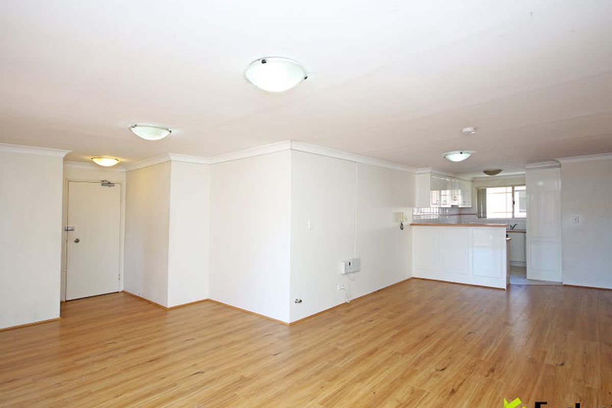 22 / 8-12 Hornsey Road, Homebush West
