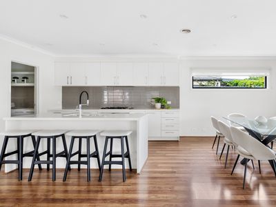 25 Wireless Drive, Aintree