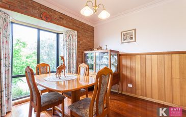 2 McNamara, Pakenham