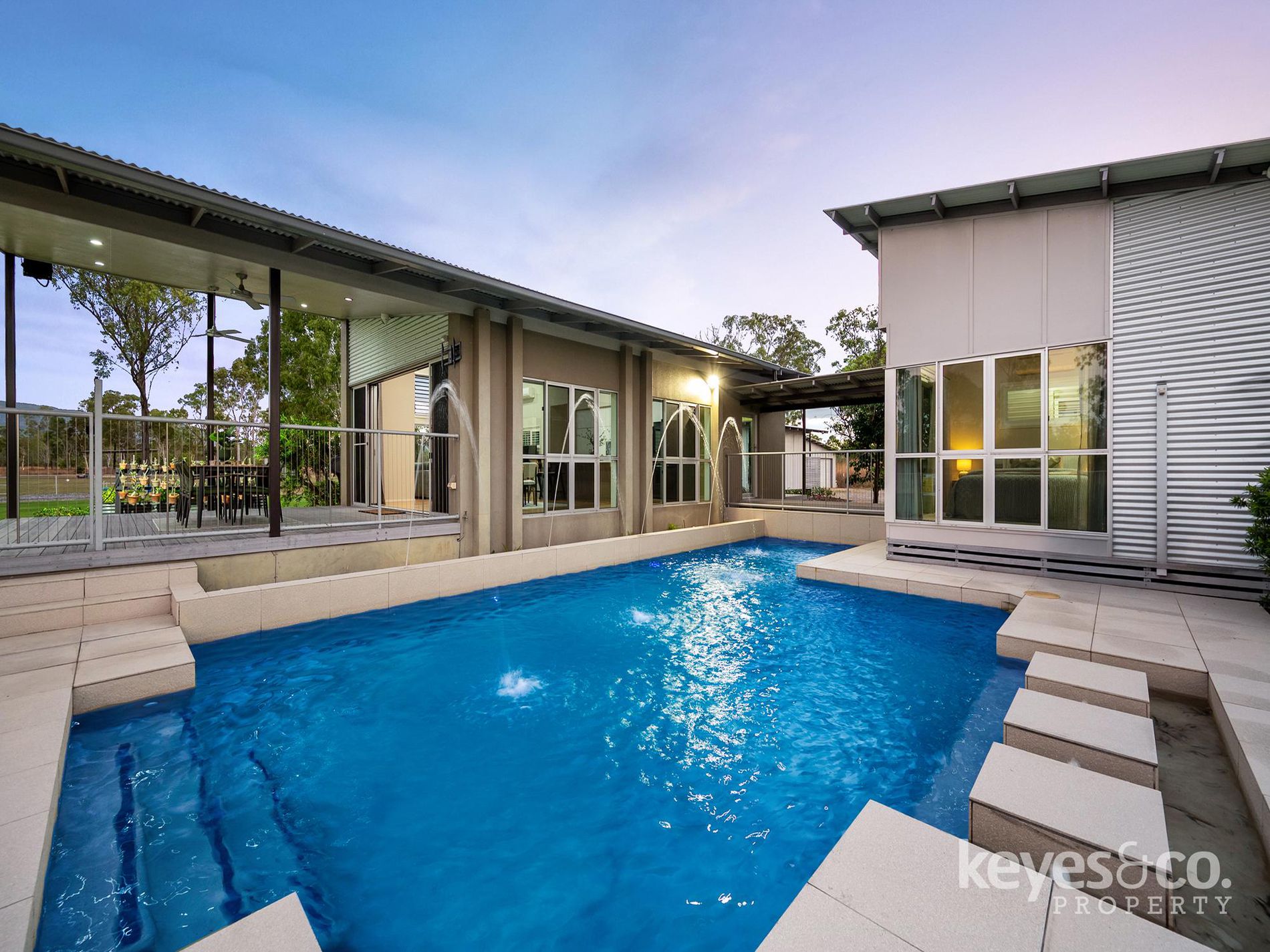 24 Kens Court, Alice River