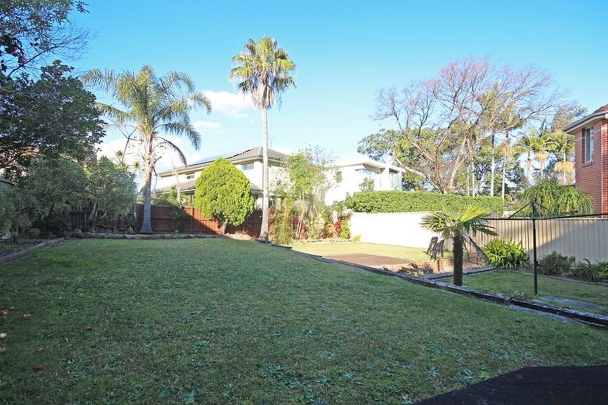 12 Chalmers Road, Strathfield