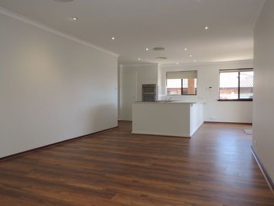 7 Inveraray Crescent, Hamersley