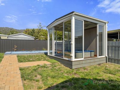 14 Simmonds Street , Mount Beauty