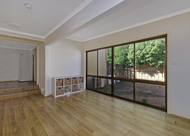 273 Hanlon Parade, Portland