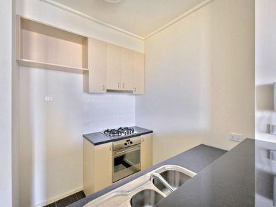 207/83 Whiteman Street, Southbank