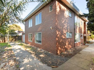 10 / 8-10 Clyde Street, Maribyrnong