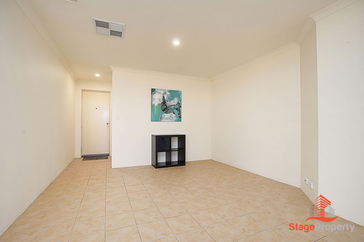 36B Lodesworth road, Westminster