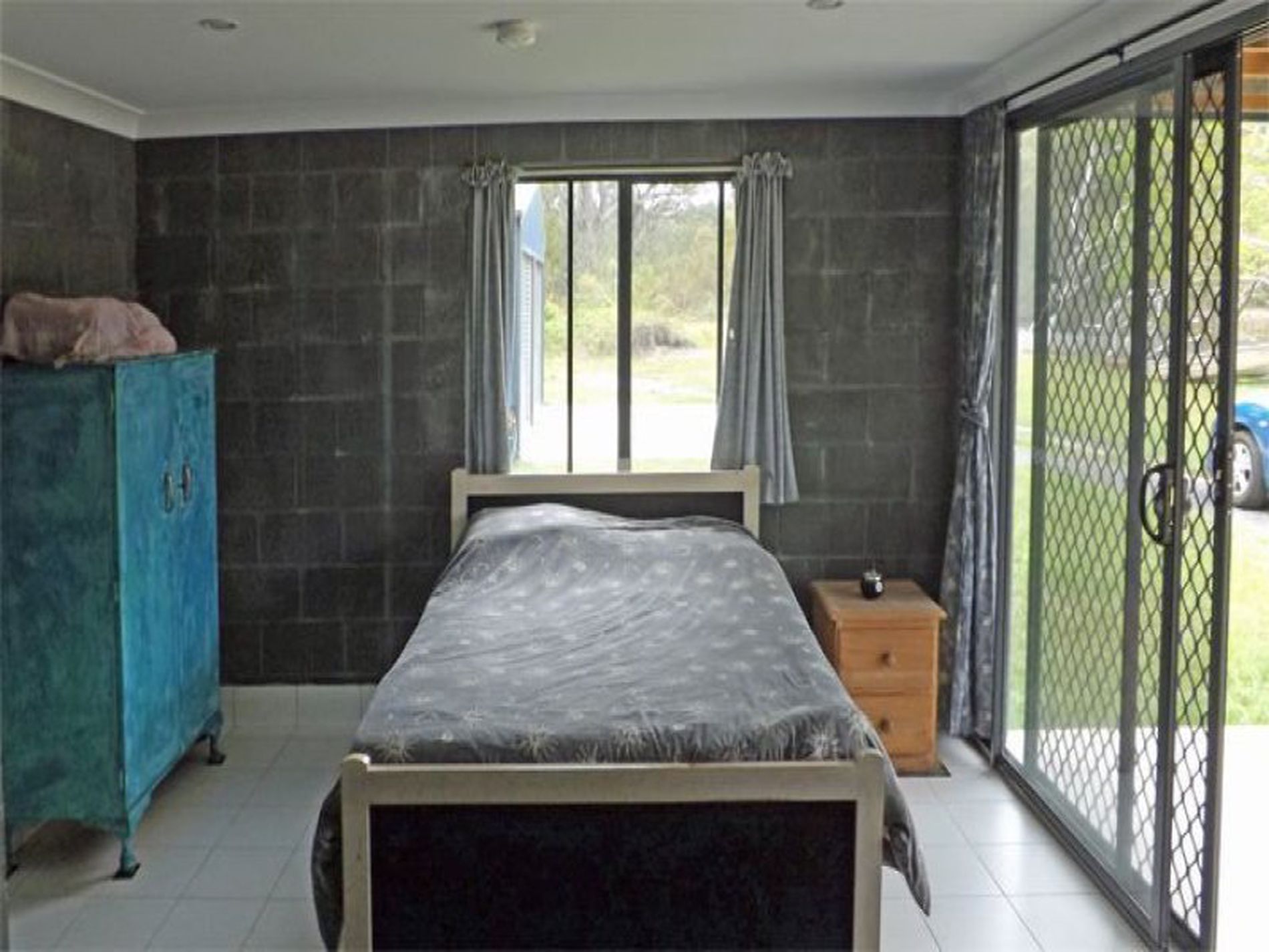 2 Princes Highway, Lake Tabourie