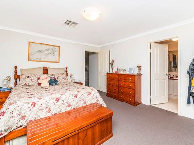 SOLD 4 Amery, Como