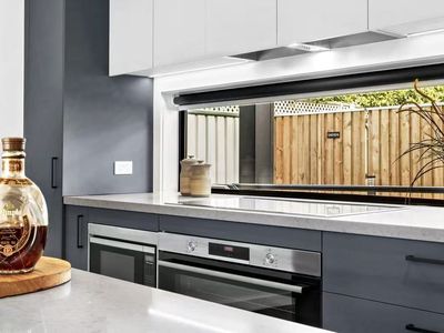 5 / 4 - 6 Coolac Place, Braddon