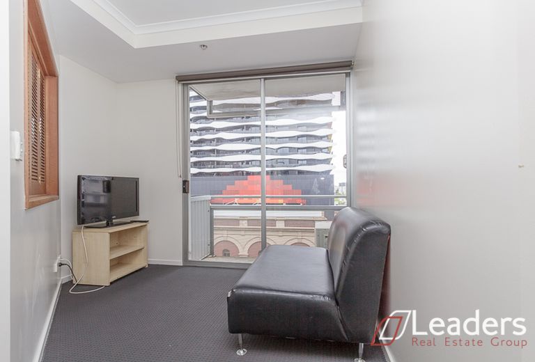 606 / 488 SWANSTON STREET, Carlton