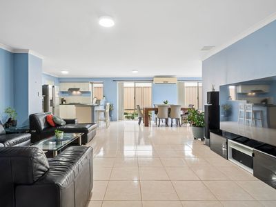 56 Cheltenham Loop, Bertram