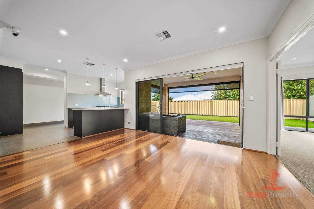 18 Blossom Chase, Aubin Grove