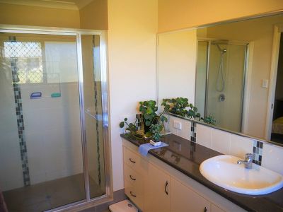 182-184 Premier Drive, Kingaroy