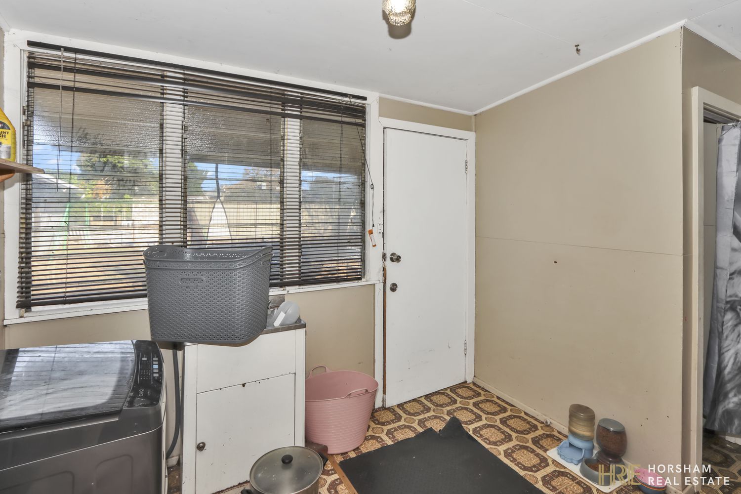 8 Sinclair Place, Horsham