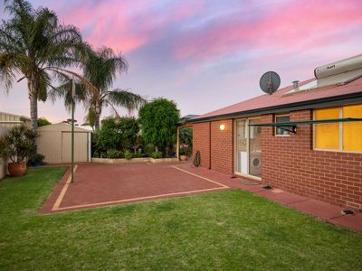 21 Riverina Way, Hannans