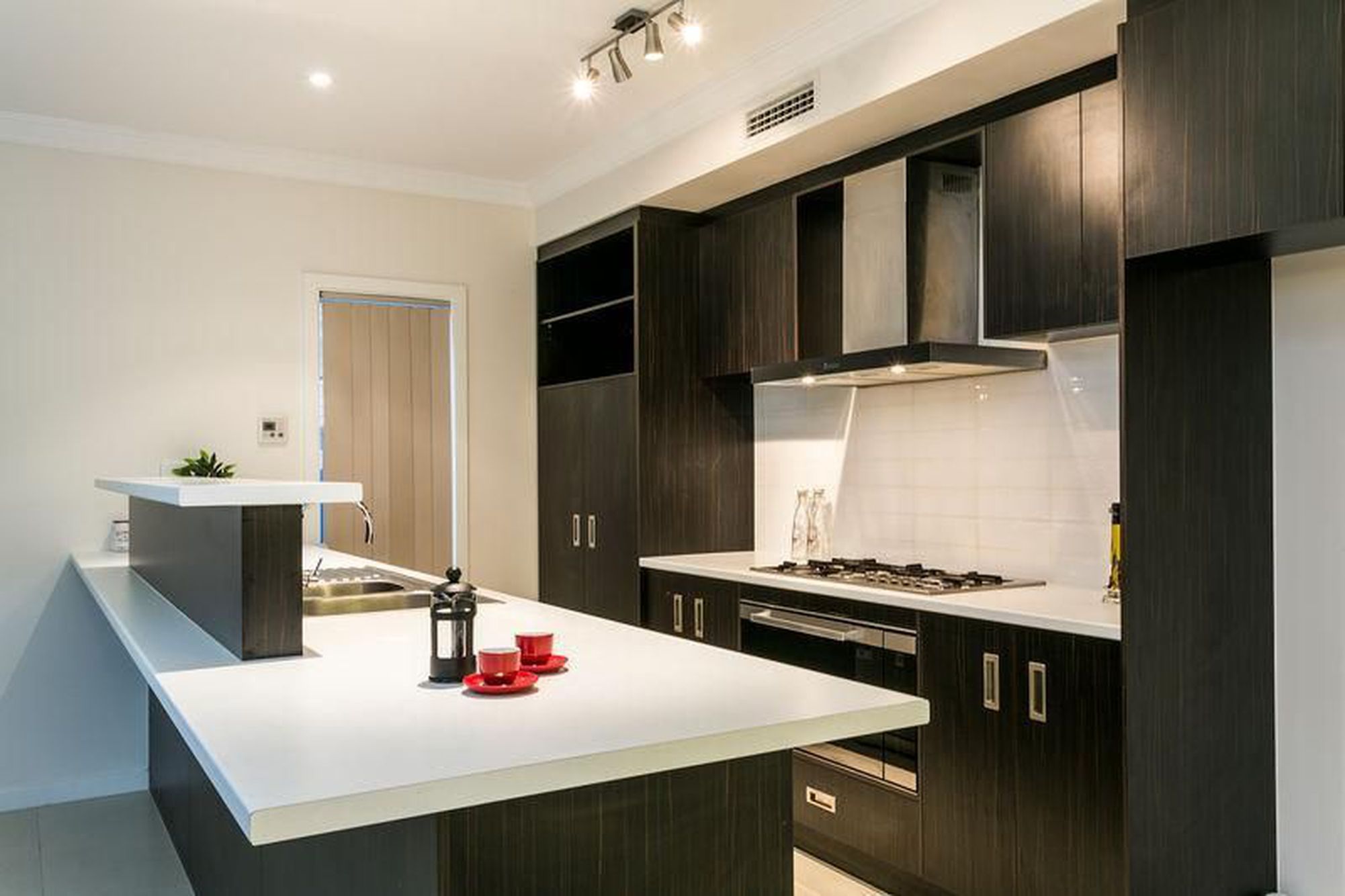14 Seventh Avenue, Ascot Park